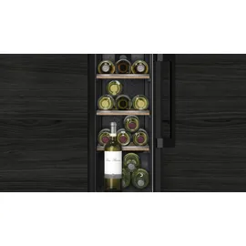 Siemens KU20WVHF0 Weinklimaschrank (EEK F, Schwarz)