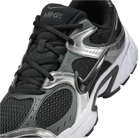 Nike V5 RNR Herren Black/Black/Anthracite 42,5