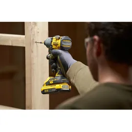 Stanley SFMCF830D2K-QW inkl. 2 x 2,0 Ah