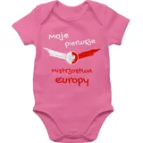Shirtracer Shirtbody Meine erste EM Polen, Moje pierwsze EURO Polska 2024 Fussball EM Fanartikel Baby rosa 12/18 Monate