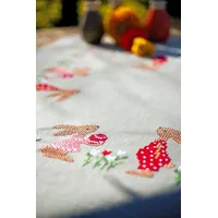 Vervaco Kreuzstich Stickpackungen Tischdecke Osterhasen im Tulpengarten Stickdecken Vorgezeichnet Basteln Erwachsene Kreativ Set Vorgedruckte Decke Sticken 80 x 80 cm Stickset