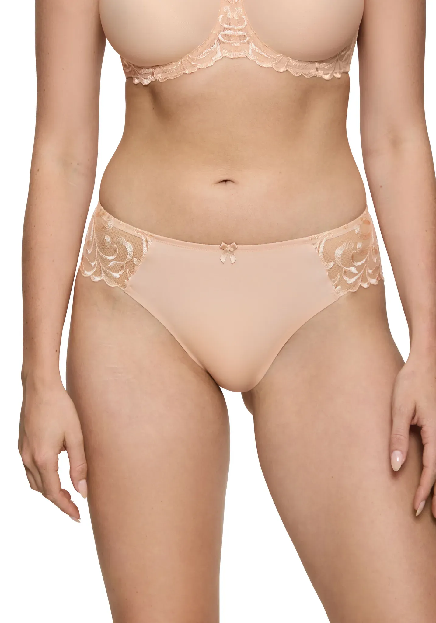 Triumph Slip »Modern Finesse Tai«, (1 St.), mit Spitzendetails Triumph NEUTRAL BEIGE 40