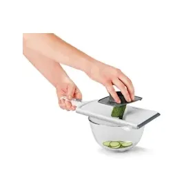 Gravidus Küchenhobel mit Sicherheitsschieber