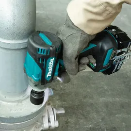 Makita DTW300TJX7 inkl. 2 x 5,0 Ah + Ladegerät + Zubehör