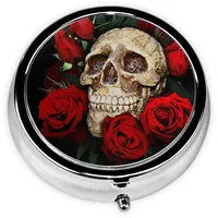 Pillendose mit Totenkopf- und Rosenmotiv, klein, Metall, 3 Fächer, niedlich, tragbar, Reise-Pillendose, Medizin-Organizer, Vitamin-Behälter, Halter für Geldbörse und Tasche