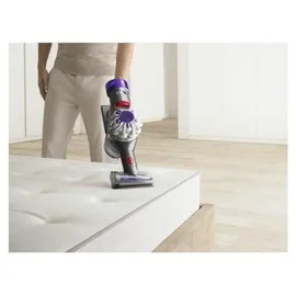 Dyson V8 Advanced silber/nickel
