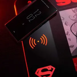 Numskull Games Superman XL RGB Gaming-Mauspad Rot/Schwarz