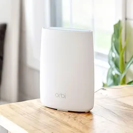 Netgear Orbi 4G LTE AC2200 Tri-Band WLAN Router LBR20