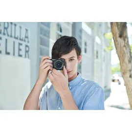 Sony Alpha 6100 + 16-50 mm Power-Zoom-Objektiv