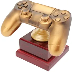Pokal Resinfigur E-Sport Gaming Controller gold auf mahagonifarbenen Holzsockel 12,5cm