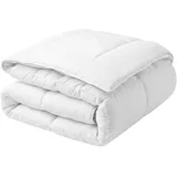 Beliani Bettdecke Weiß Mikrofaser 220 x 240 cm Extra Warm Ganzjahresdecke Vier-jahreszeiten Steppdecke Steppbett Monochromatisch Paspel Schlafzimmer