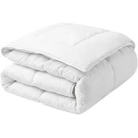 Beliani Bettdecke Weiß Mikrofaser 220 x 240 cm Extra Warm Ganzjahresdecke Vier-jahreszeiten Steppdecke Steppbett Monochromatisch Paspel Schlafzimmer