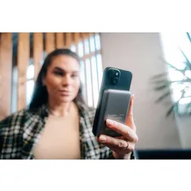 Verbatim Charge 'n' Go Magnetic Akku Ladegerät 10000mAh Grau