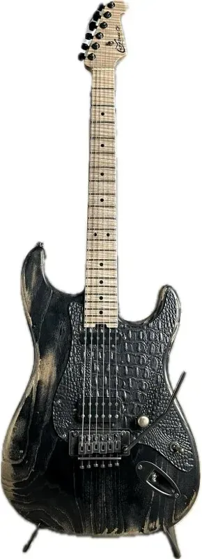 Luxxtone CRYPT No.6 Choppa S Black Gator Pickguard E-Guitar