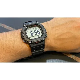 Casio AE-1600H-1AVEF Herrenuhr Digital Schwarz