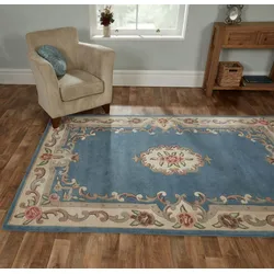 Kadima Design Traditioneller Wollteppich `Beauly` mit Handgeschnitzten Details. Farbe: Blau-Beige, 75x150 cm