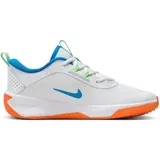 NIKE Kinder Freizeitschuhe OMNI MULTI-COURT (GS), Größe 36 1⁄2 in Grau WHITE/PHOTO BLUE-VAPOR GREEN
