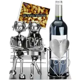 BRUBAKER Flaschenhalter Liebespaar auf Bank - Weinflaschenhalter Silber - Flaschenständer Metallfigur Liebe - Metall Skulptur Geschenk für Ehepaare mit Geschenkkarte