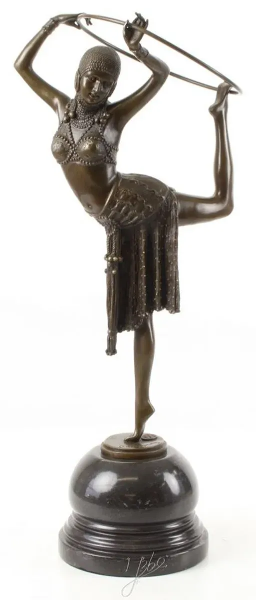 Casa Padrino Bronzefigur Hula Hoop Tänzerin mit Marmorsockel Bronze / Schwarz 16,4 x 21,1 x H. 51,2 cm - Luxus Deko