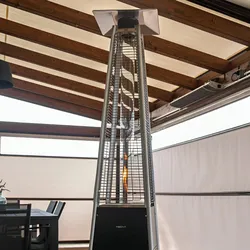 Tecna Outdoor-Gas-Terrassenheizer Schwarz Flamme Pyramid 13000W. Ideal für Restaurants und Hotels.