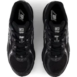 New Balance 740 Black/Silver Metallic 42,5