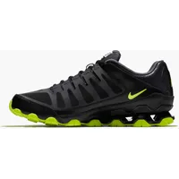 Nike Reax 8 TR Herren Black/Metallic Silver 42,5
