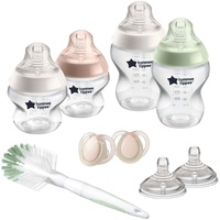 TOMMEE TIPPEE Closer to Nature Trinkflaschen-Starter-Set für Neugeborene, brustähnlicher Sauger mit Anti-Kolik-Ventil, 9-teilig, klar