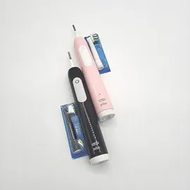 Oral-B Pro 1 Doppelpack schwarz/pink + 2. Handstück