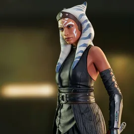 DIAMOND SELECT TOYS Star Wars Ahsoka Tano Actionfigur 25 cm