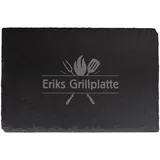 Herz & Heim® Personalisierte Schieferplatte – Servierplatte 30×20 cm mit Gravur – individuell gestaltbar – Dekoplatte aus Naturschiefer als Geschenk für Hochzeit, Geburtstag, Party (Meistergriller)