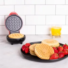 mad monkey gmbh Pikachu Mini Waffeleisen Orange