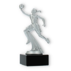 Pokal Kunststofffigur Basketballspielerin silbermetallic auf schwarzem Marmorsockel 17,5cm