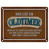 trendaffe Hier lebt ein Oldtimer über 70 Metallschild in Braun Geburtstag Retro Vintage