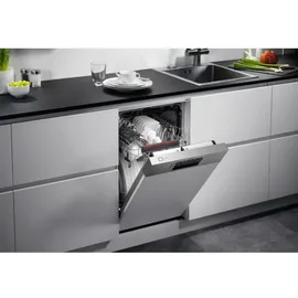 AEG FEE7341AZM Einbau-Geschirrspüler (teilintegrierbar, 446 mm breit, Edelstahl)