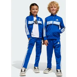 adidas Kinder Sportanzug Seasonal Essentials Tiberio 3-Streifen Tricot Kids Trainingsanzug weiß|blau 95-100cm 3-4J