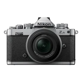 Nikon Z fc + Nikkor Z DX 16-50 mm VR silber