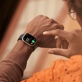 Apple Watch Series 8 GPS + Cellular 41 mm Edelstahlgehäuse graphit  Sportarmband mitternacht ab 499,00 € im Preisvergleich!