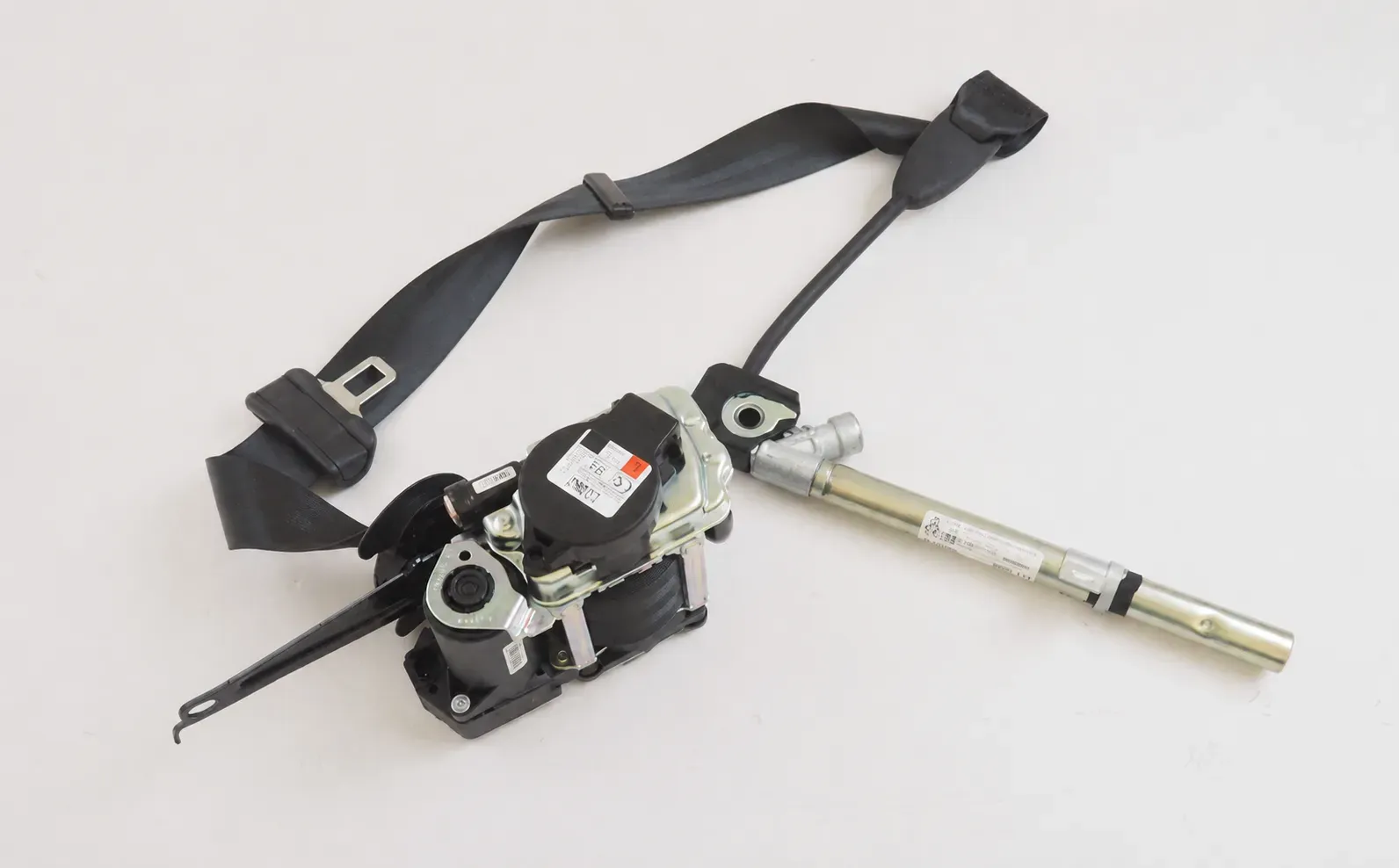 Dreipunkt-Automatikgurt mit Gurtstraffer Schwarz 7T0857705F RAA