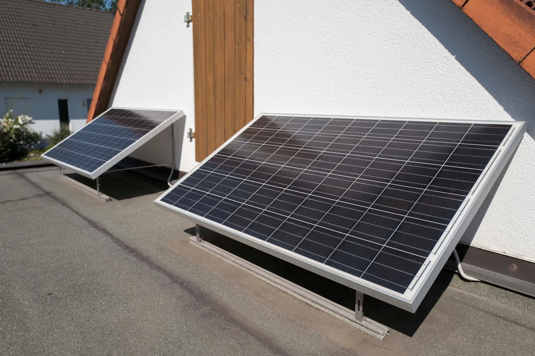 SUNSET Solarmodul "Balkonkraftwerk SUNpay600plus" Solarmodule inkl. Edelstahl-Halterungs-Set, auch zum Laden von E-Bikes geeignet blau (baumarkt) Solartechnik