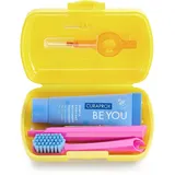 Curaprox Travel Kit – Manuell, CS 5460 Zahnbürste & Be You Zahnpasta | 2 CPS Prime Bürsten 07/09 | Mundpflege-Set 9,5 x 6 cm | Gelb | Hergestellt In Der Schweiz