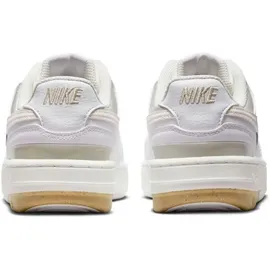 Nike Gamma Force Damen White/Light Bone/Sanddrift/Phantom 38