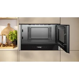 Neff N70 NR4WR21N1