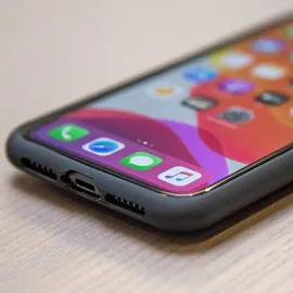 SP CONNECT Glass Screen Protektion für iPhone SE/8