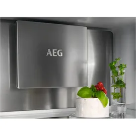 AEG TSC9V183CC Serie 9000 Einbau-Kühl-Gefrier-Kombination