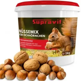 Supravit Frische Nüsse Mix für Eichhörnchen Ganzjahresfutter