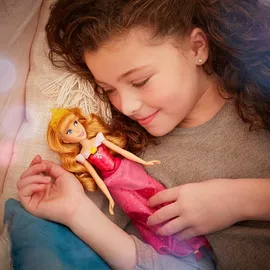 Hasbro Prinzessin Schimmerglanz Aurora