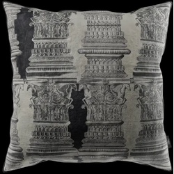 Casa Padrino Luxus Barock Deko Kissen Säulen Grau / Schwarz 43 x 43 cm - Bedrucktes Samt Kissen - Barock Deko Accessoires