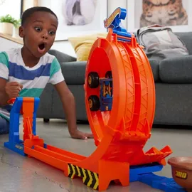 Mattel Hot Wheels Monster Trucks 2-in-1 Loop & Flip Challenge