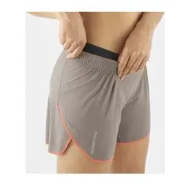 Salomon Damen Sense Aero 5'' Shorts (Größe M, beige)