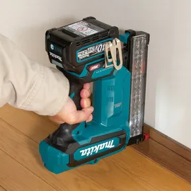 Makita FN001GZ Akku-Stauchkopfnagler 40V max.